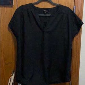 NWOT-Banana Republic top!